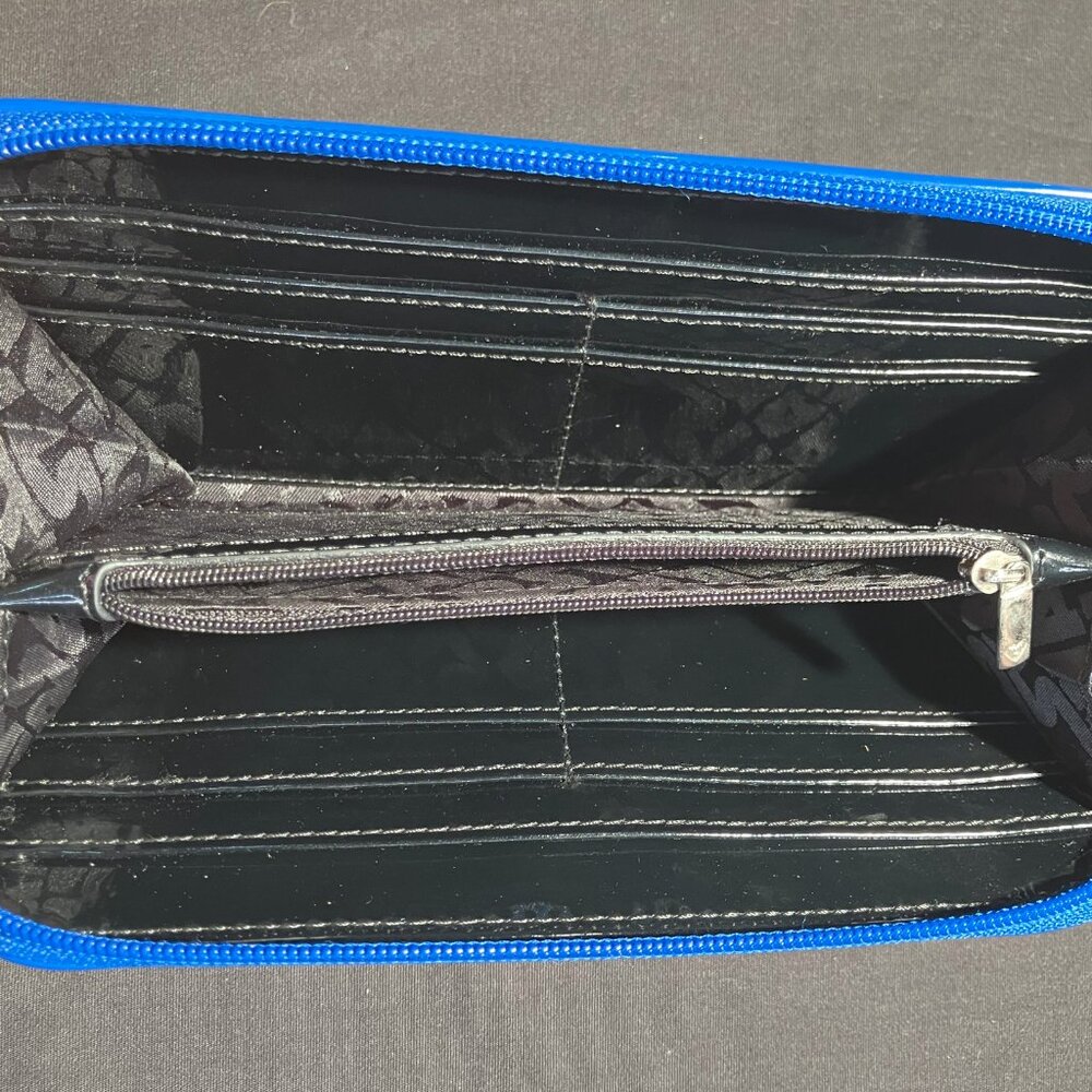 Loungefly R2D2 Blue & White Clutch/Bifold Wallet - Picture 4 of 7